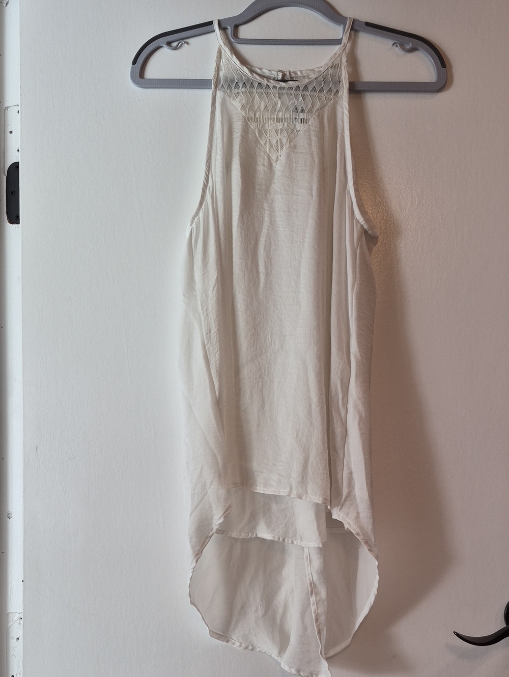 White Crochet Yoke High-Low Sleeveless Top